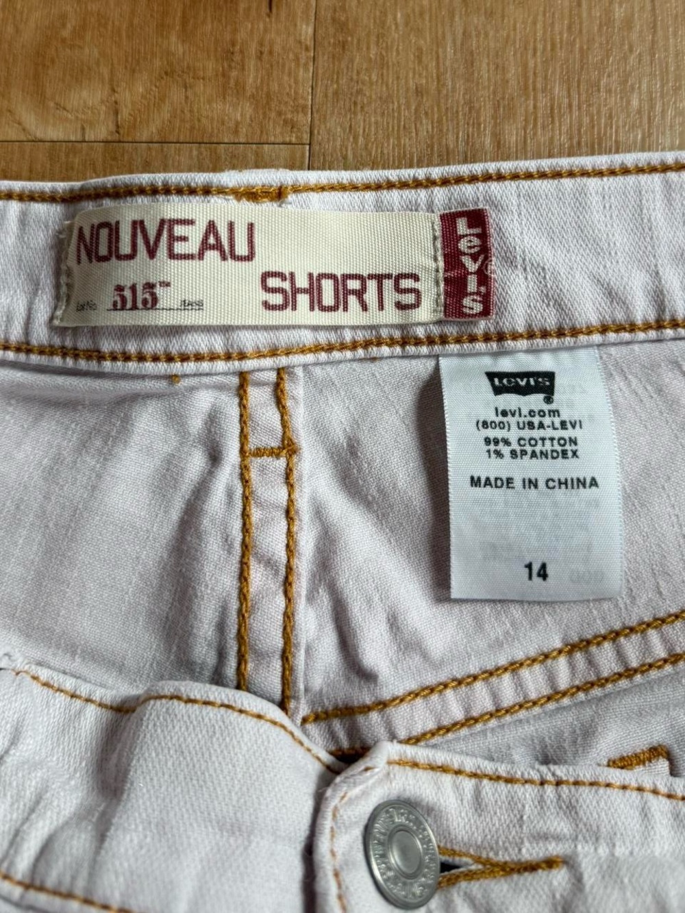 Levi’s 515 Nouveau Cream Denim Shorts – Women’s Size 14 - Picture 4 of 4